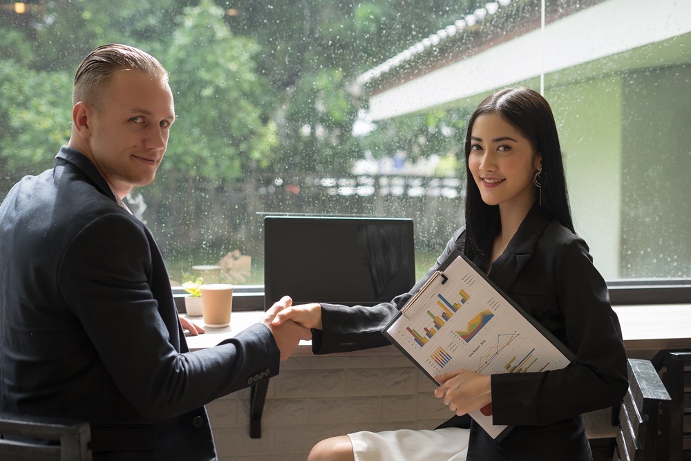 英単語 dealを基本的な意味から注意点まで徹底解説！